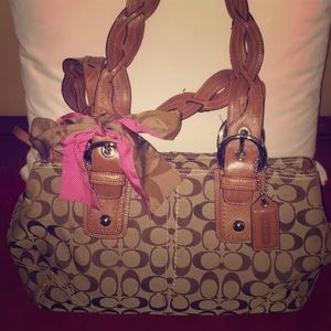 Coach shoulder bag in classic monogram fabric